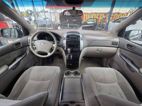 2008 Toyota Sienna LE 7-Passenger