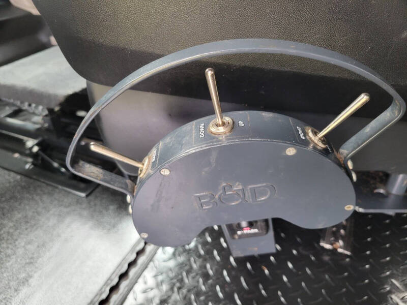 2014 Chrysler WHEELCHAIR VAN