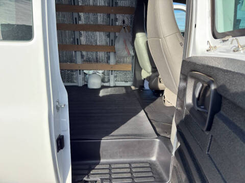 2017 GMC Savana 2500