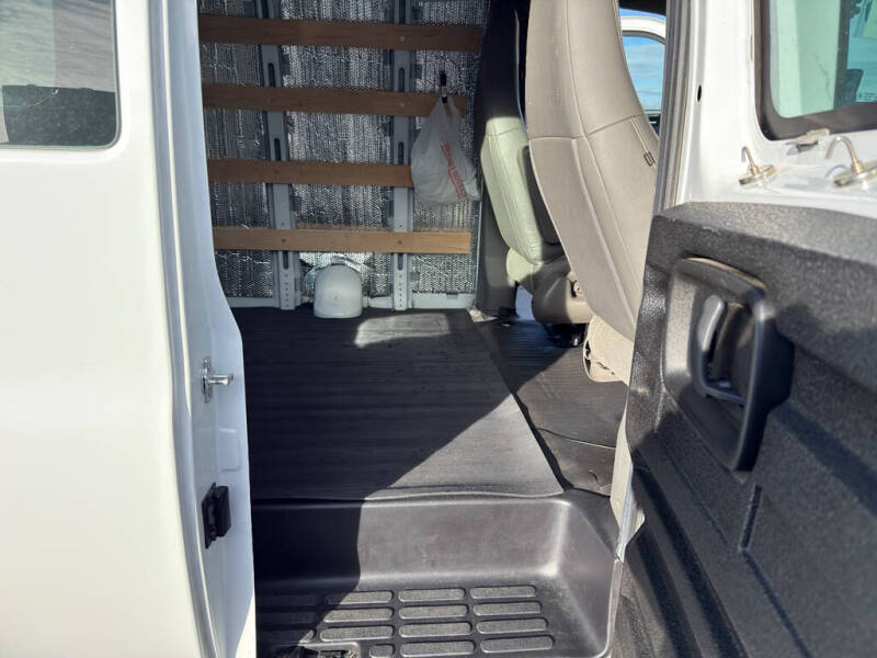 2017 GMC Savana 2500