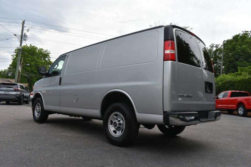 2023 GMC Savana 2500