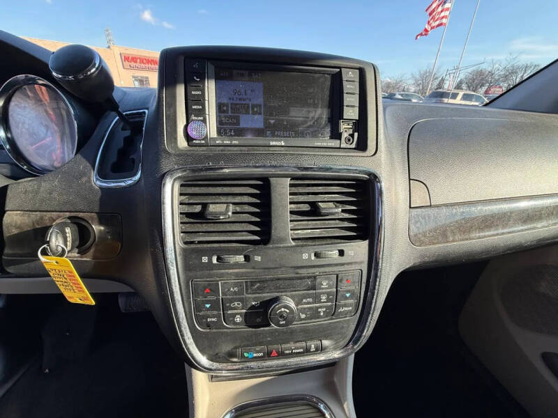 2011 Dodge Grand Caravan Crew