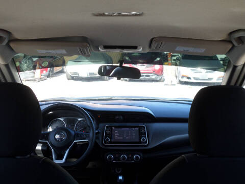 2019 Nissan Kicks S