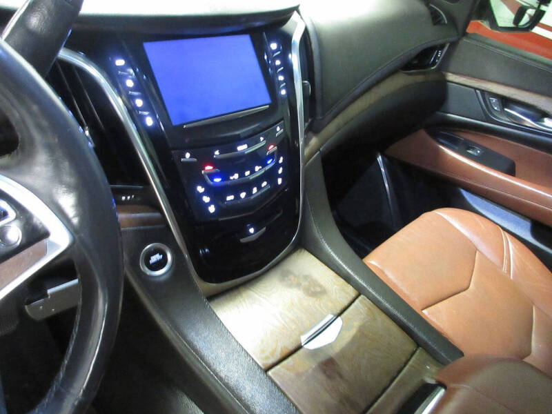 2017 Cadillac Escalade Luxury