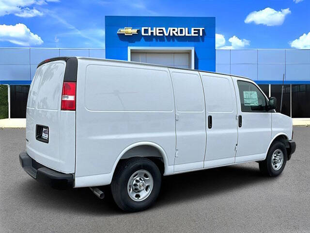2026 Chevrolet Express 2500