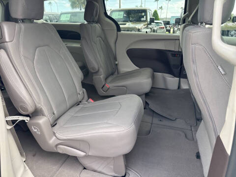 2020 Chrysler Pacifica Touring