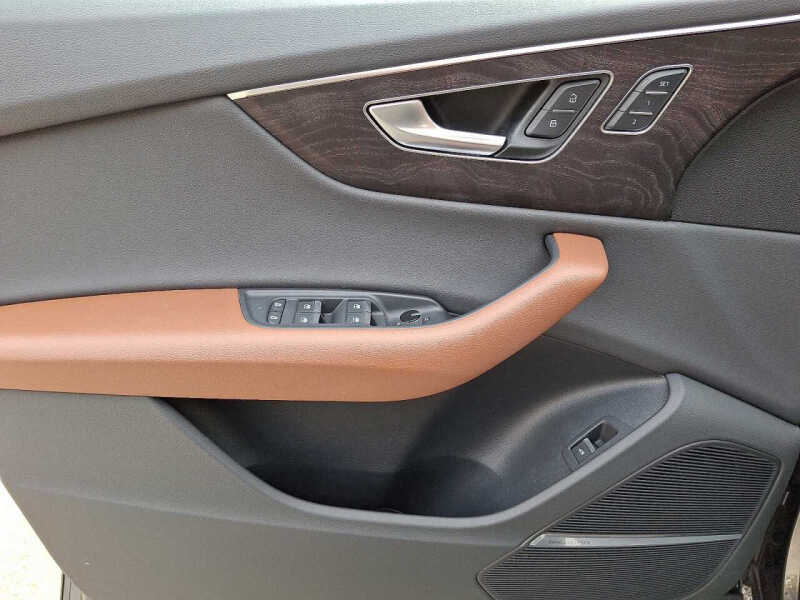 2021 Audi Q8 quattro Premium Plus 55 TFSI