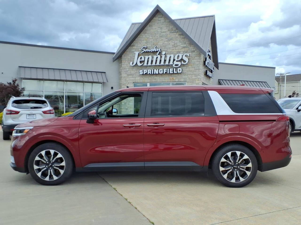Red 2024 Kia Carnival Minivan Front-Wheel Drive 8-Speed Automatic