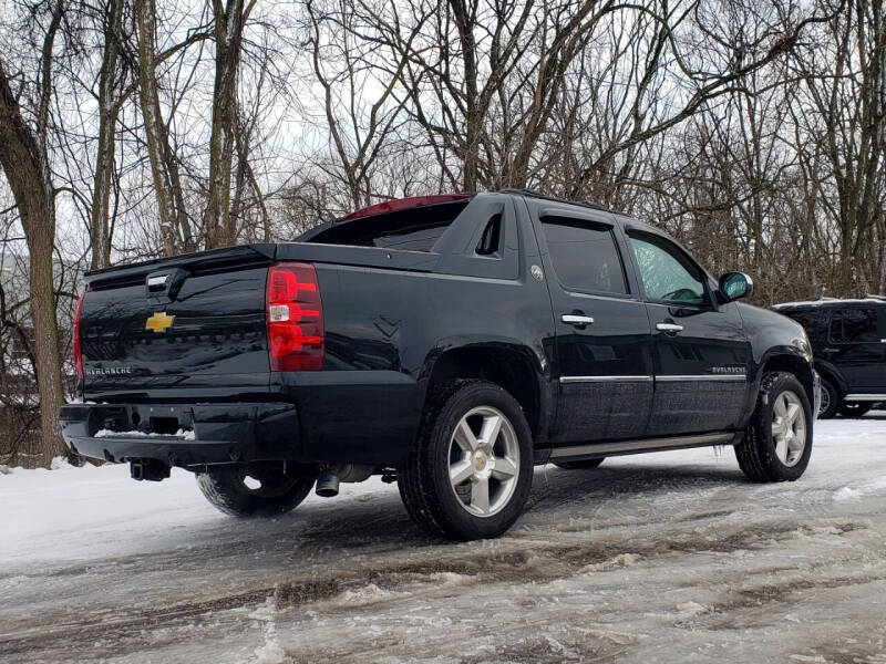 2013 Chevrolet Avalanche LTZ Black Diamond
