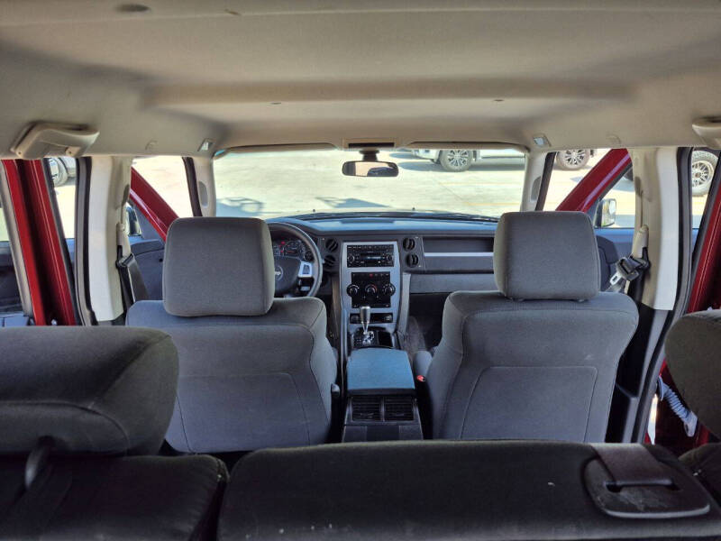 2008 Jeep Commander Sport