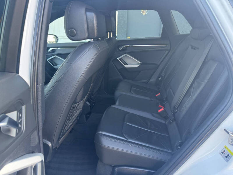 2021 Audi Q3 quattro Premium 40 TFSI