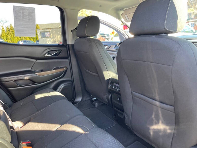 2017 GMC Acadia SLE-2