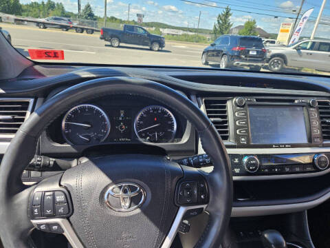 2016 Toyota Highlander Limited Platinum