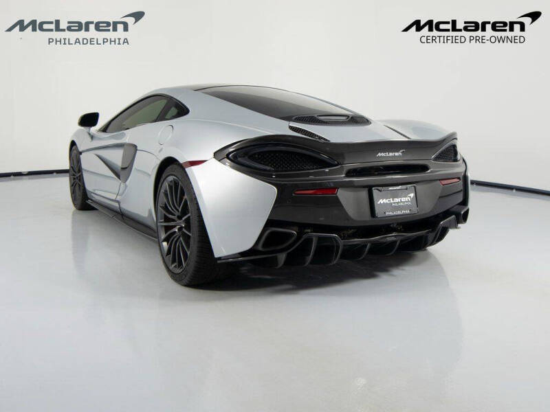 2017 McLaren 570GT