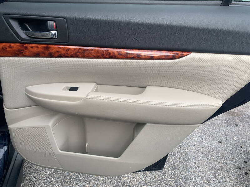 2012 Subaru Outback 2.5i Limited