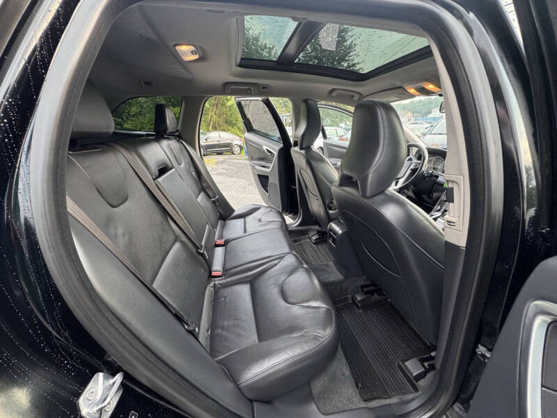 2015 Volvo XC60 T6 Drive-E Platinum