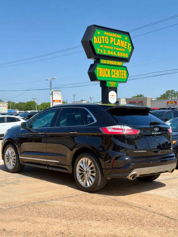 2022 Ford Edge Titanium