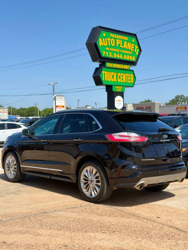 2022 Ford Edge Titanium