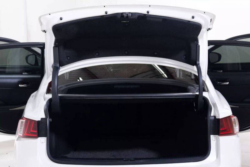 2015 Lexus IS 250 Crafted Line