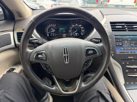 2016 Lincoln MKZ