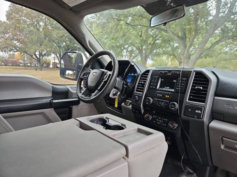 2017 Ford F-250 Super Duty XLT photo 27