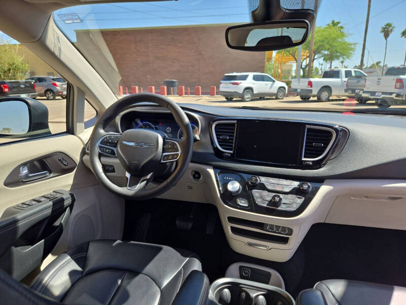 2023 Chrysler Pacifica Touring L