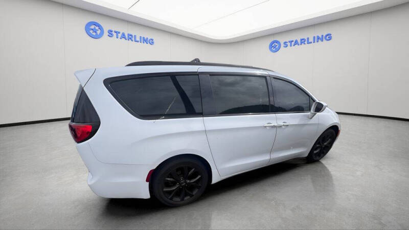 2019 Chrysler Pacifica Touring Plus