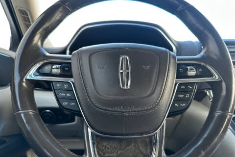 2017 Lincoln Continental Select