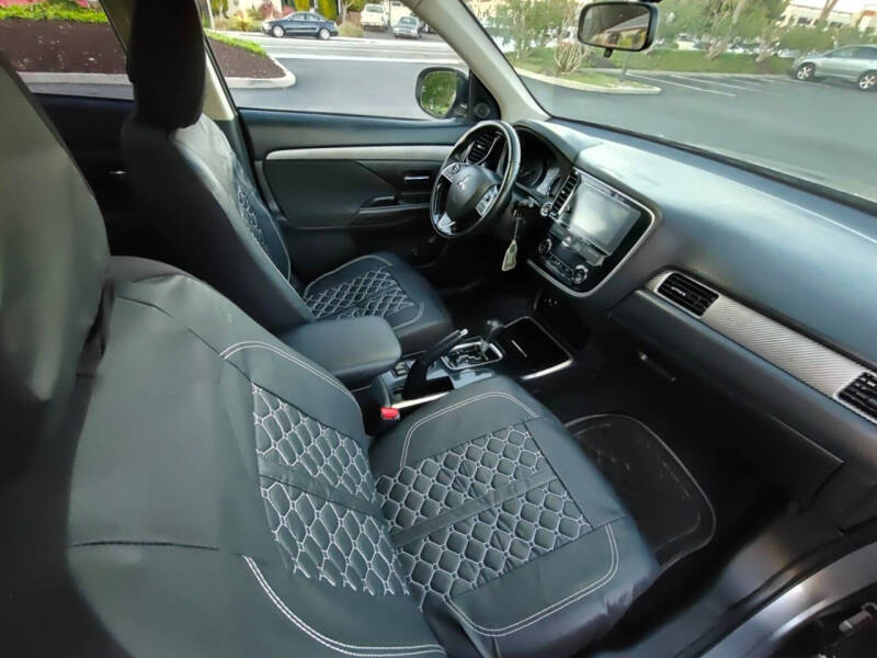 2018 Mitsubishi Outlander SE