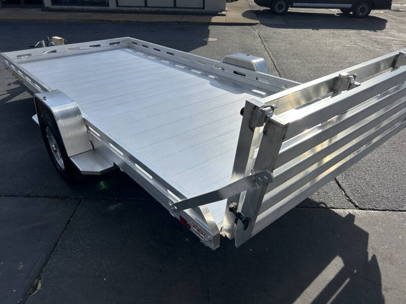 2027 Aluma 8015SBT