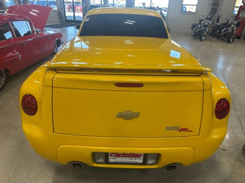 2004 Chevrolet SSR LS