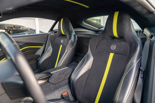 2020 Aston Martin Vantage 12