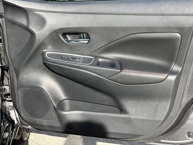 2025 Nissan Versa SR