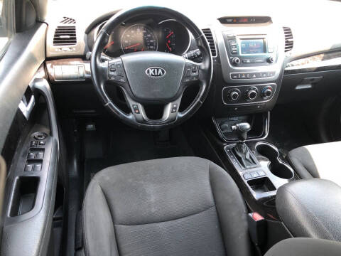 2015 Kia Sorento LX