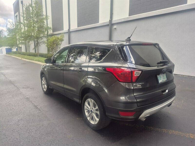 2019 Ford Escape SE