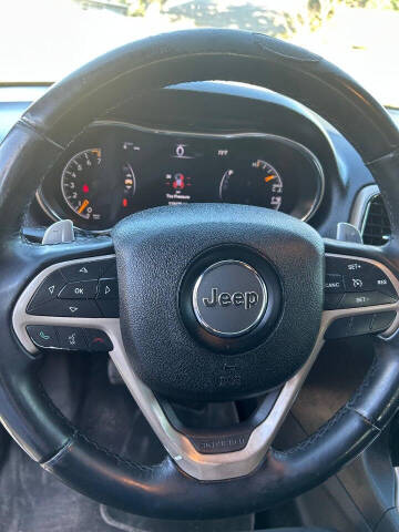 2017 Jeep Grand Cherokee Laredo