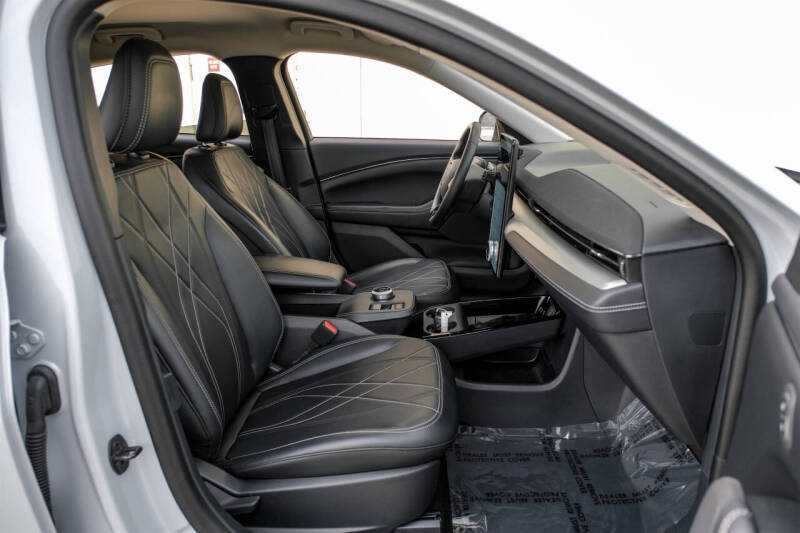 2023 Ford Mustang Mach-E Select