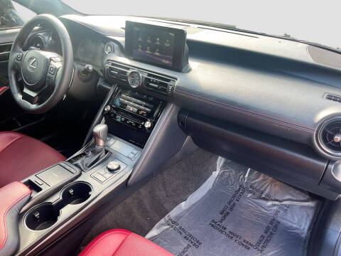 2023 Lexus IS 300