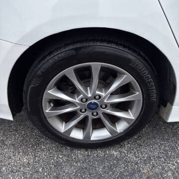 2017 Ford Fusion Hybrid SE