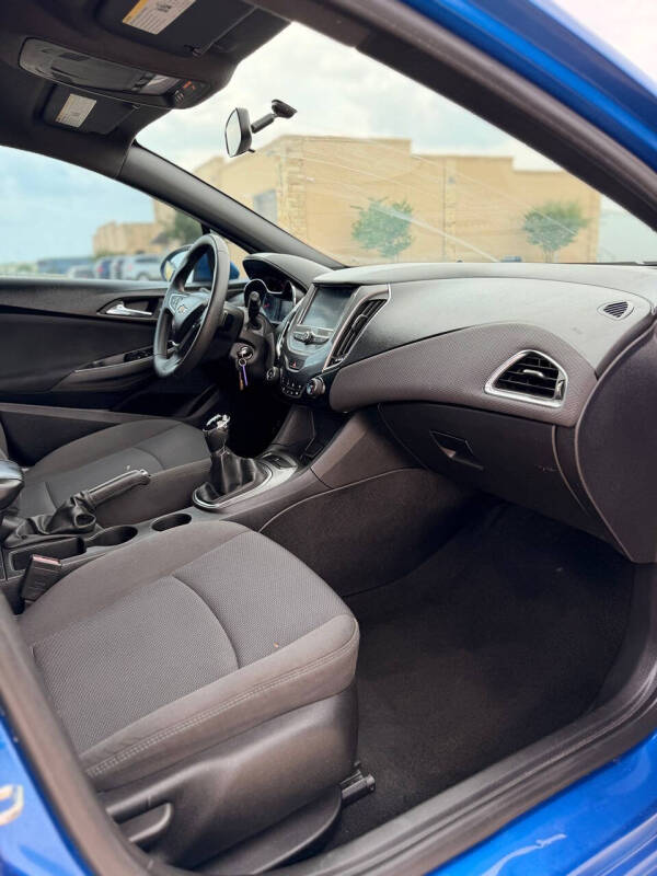 2017 Chevrolet Cruze LT Manual