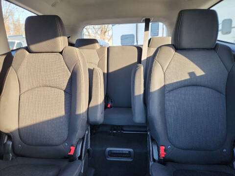 2017 Chevrolet Traverse LT