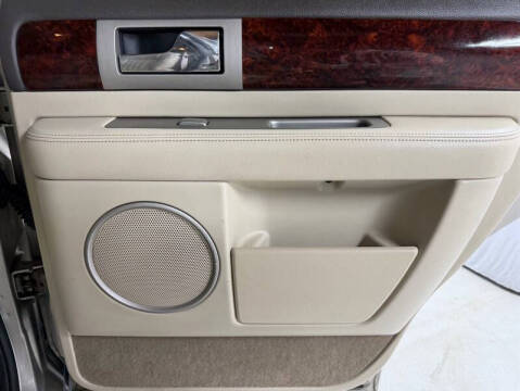 2004 Lincoln Navigator Luxury