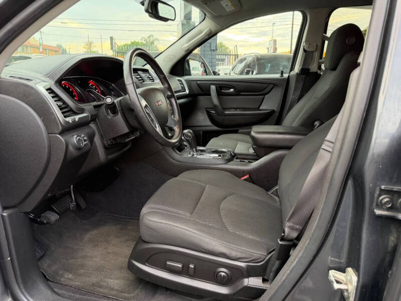 2014 GMC Acadia SLE-2