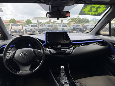 2022 Toyota C-HR XLE