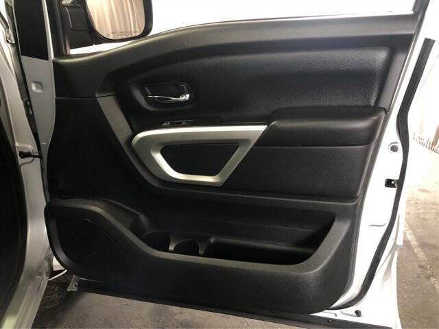 2018 Nissan Titan SV