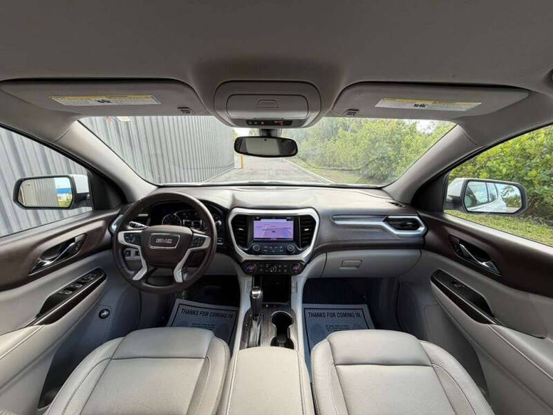 2017 GMC Acadia SLT-1