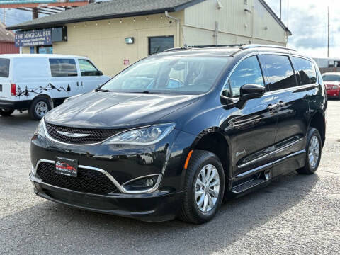 2018 Chrysler Pacifica Touring L