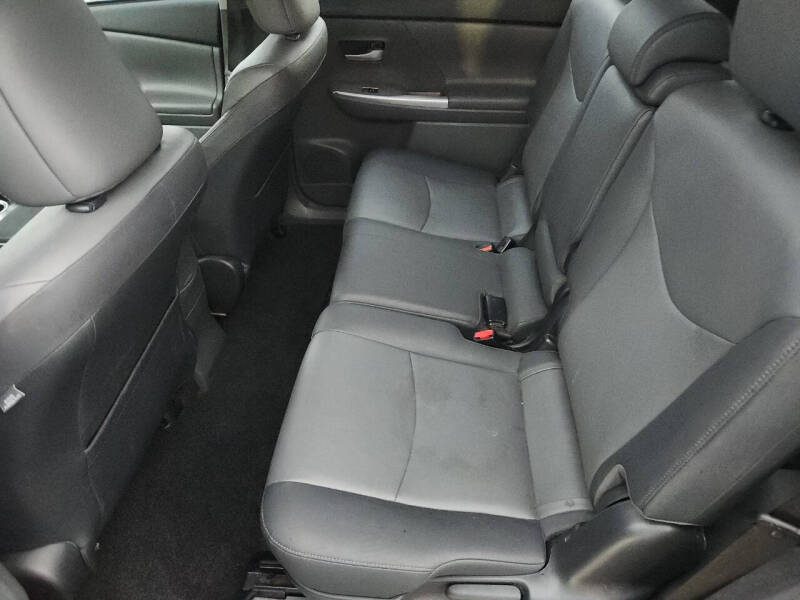 2013 Toyota Prius v Five