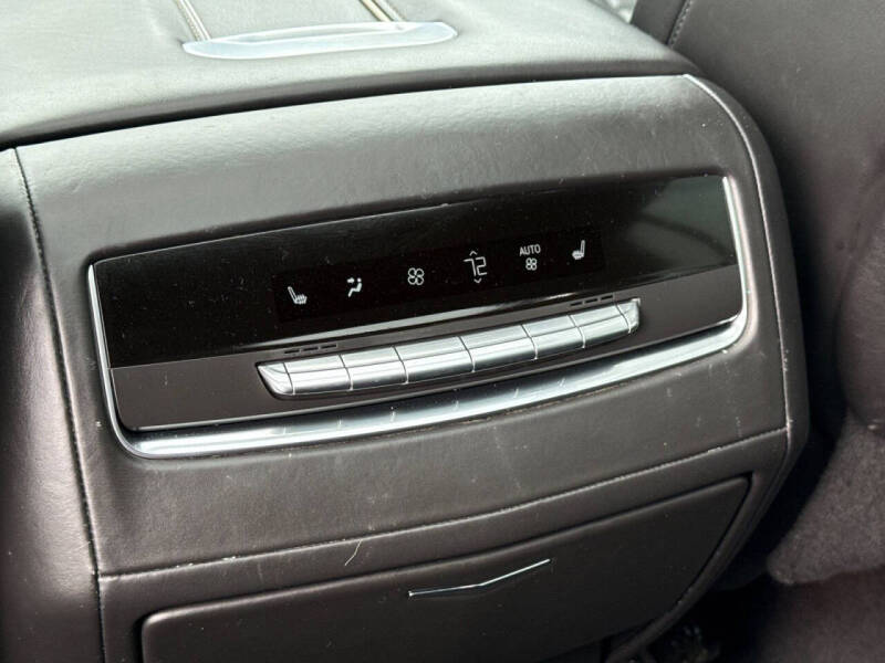 2022 Cadillac Escalade ESV Sport Platinum