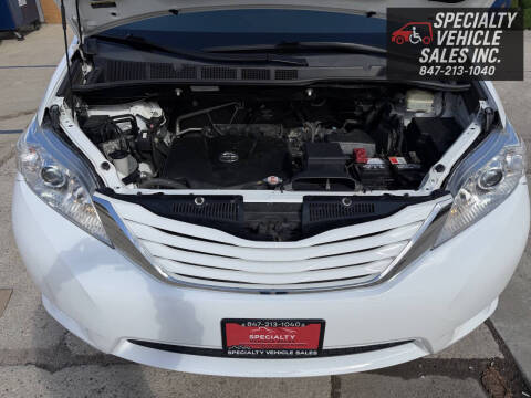 2017 Toyota Sienna LE Mobility 7-Passenger